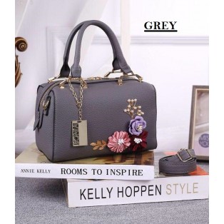 3779 WOMEN SLING BAG